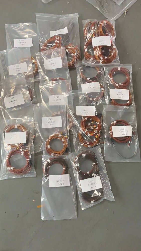 对于高温环境（如超过 1000℃）的丈量，热电偶的抗氧化性和热不变性是若何保障的？