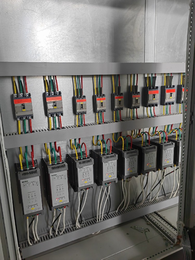 电力调整器出现故障时，若何进行急剧诊断？有哪些常见故障及排除步骤？