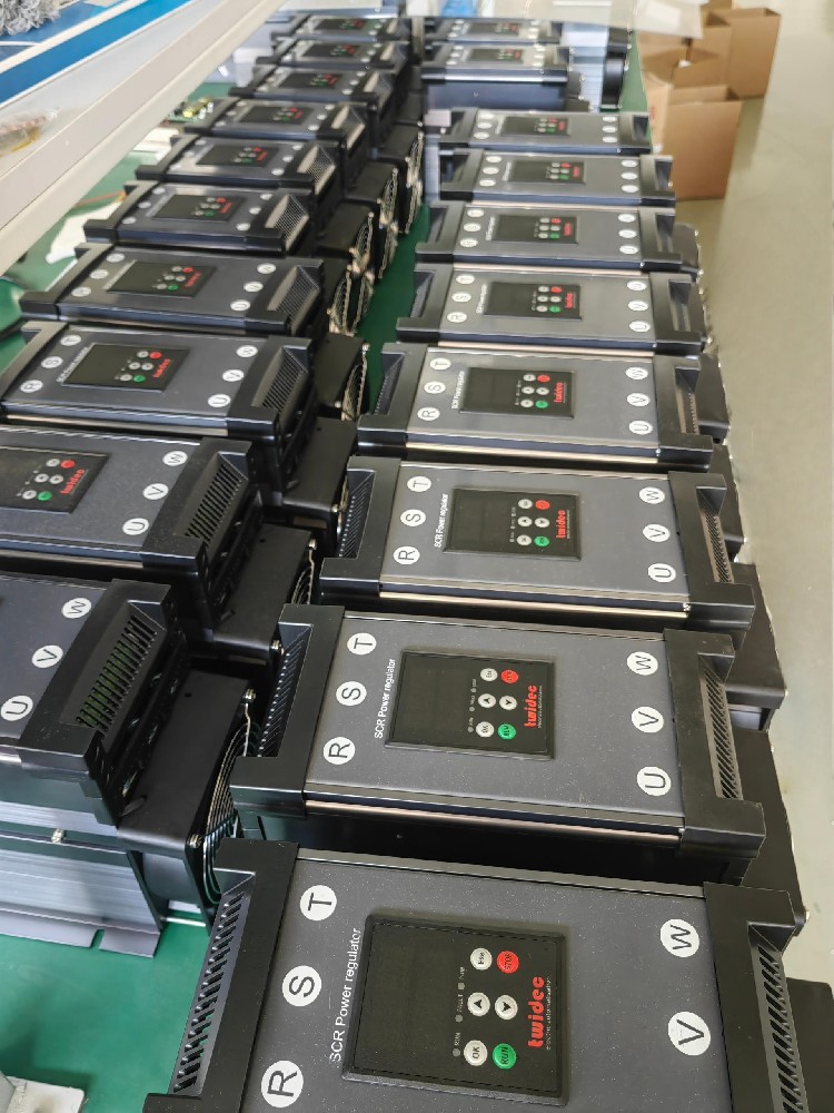 有没有法子降低电力调整器运行时的噪音？