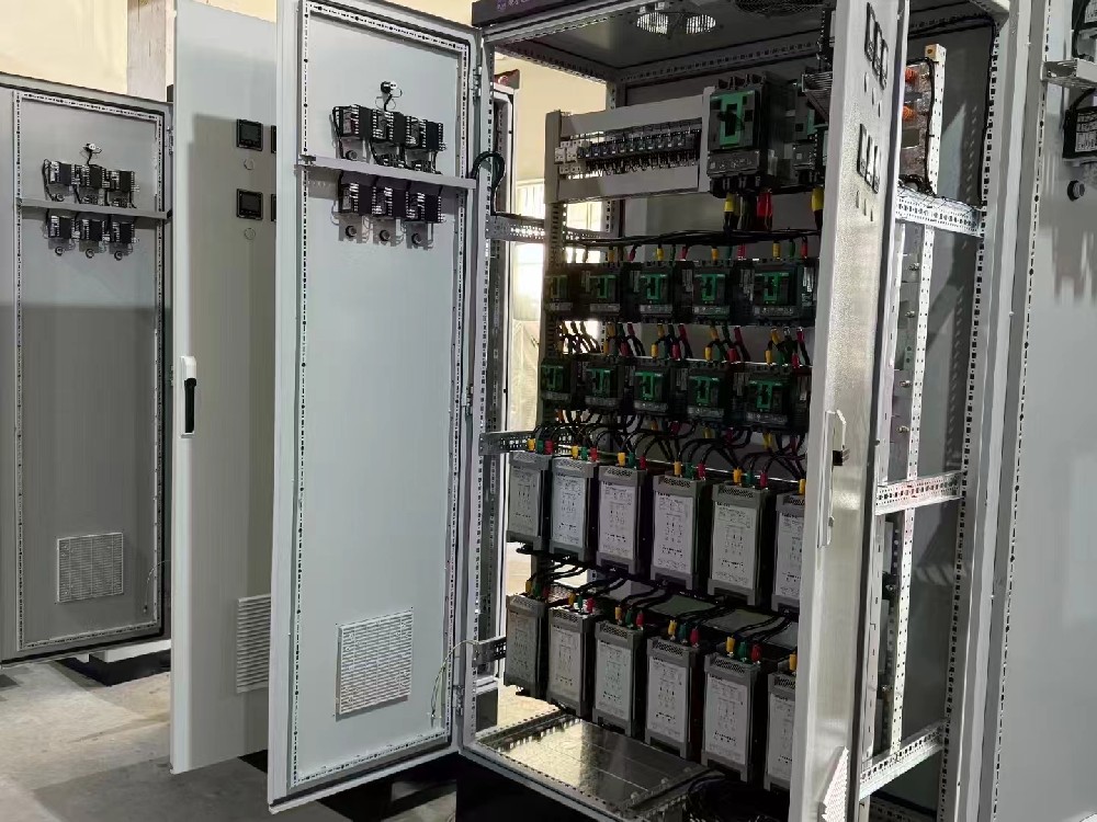 长功夫使用后，发现电力调整器的调节精度降落，若何进行精度校准和复原？